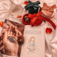 Yoni Egg z tygřího oka bez dírky, velikost M, s podstavcem z tygřího oka