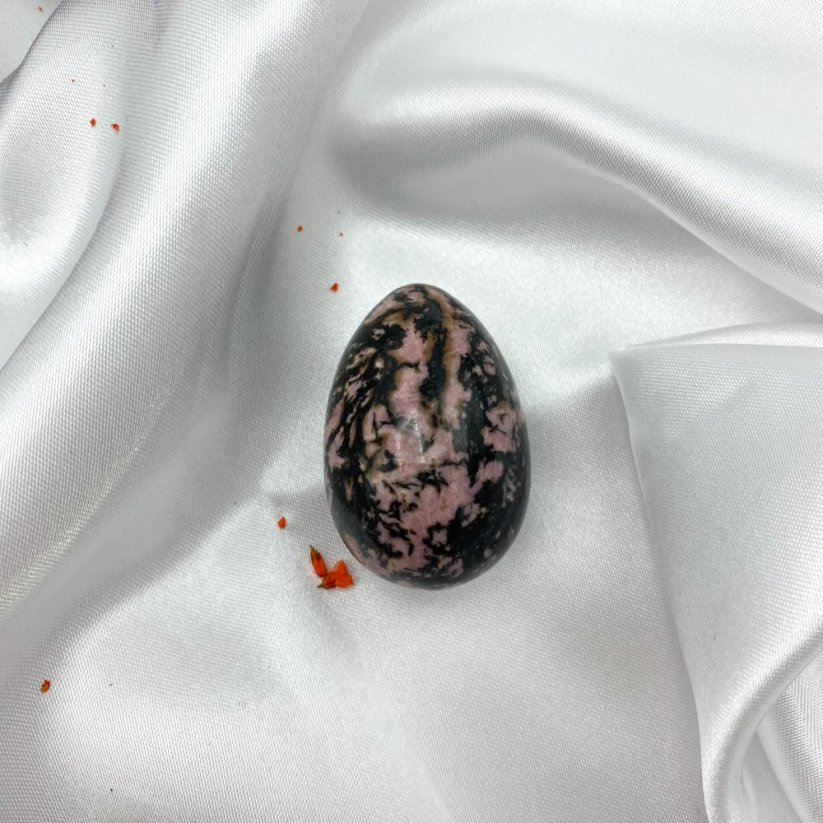 Yoni Egg z rodonitu bez dírky, velikost M