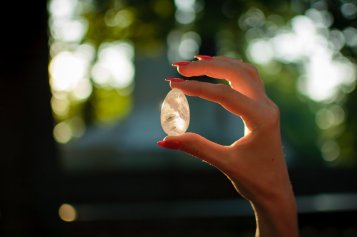 Jak energeticky dobíjet Yoni egg i jiné drahé kameny